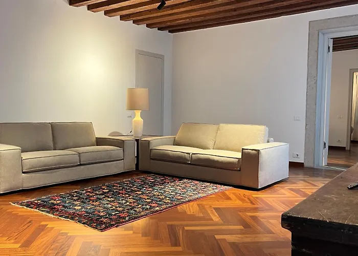 Apartment Comedia By Maddalena *