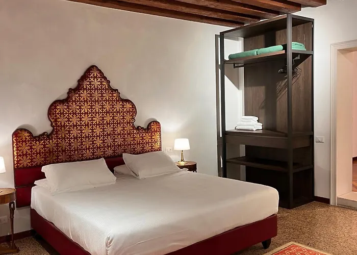 Comedia By Maddalena *