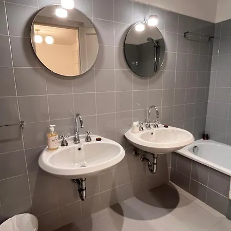 Comedia By Maddalena * Velence